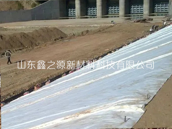 魚(yú)蝦養(yǎng)殖防滲膜在進(jìn)行存儲(chǔ)時(shí)須注意哪些事項(xiàng)？