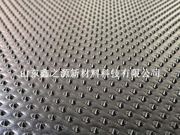 駐點(diǎn)土工膜厚度生產(chǎn)技巧：精準(zhǔn)控制，高效產(chǎn)出